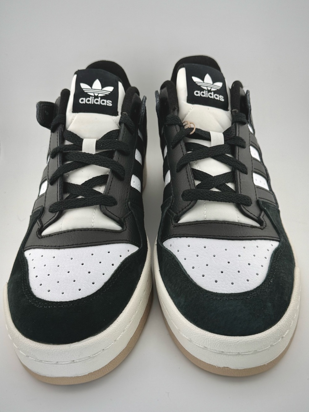 adidas Men’s Forum Low-Tops in Black, White & Gum w/Leather & Suede ID6857 10.5M - Picture 4 of 6